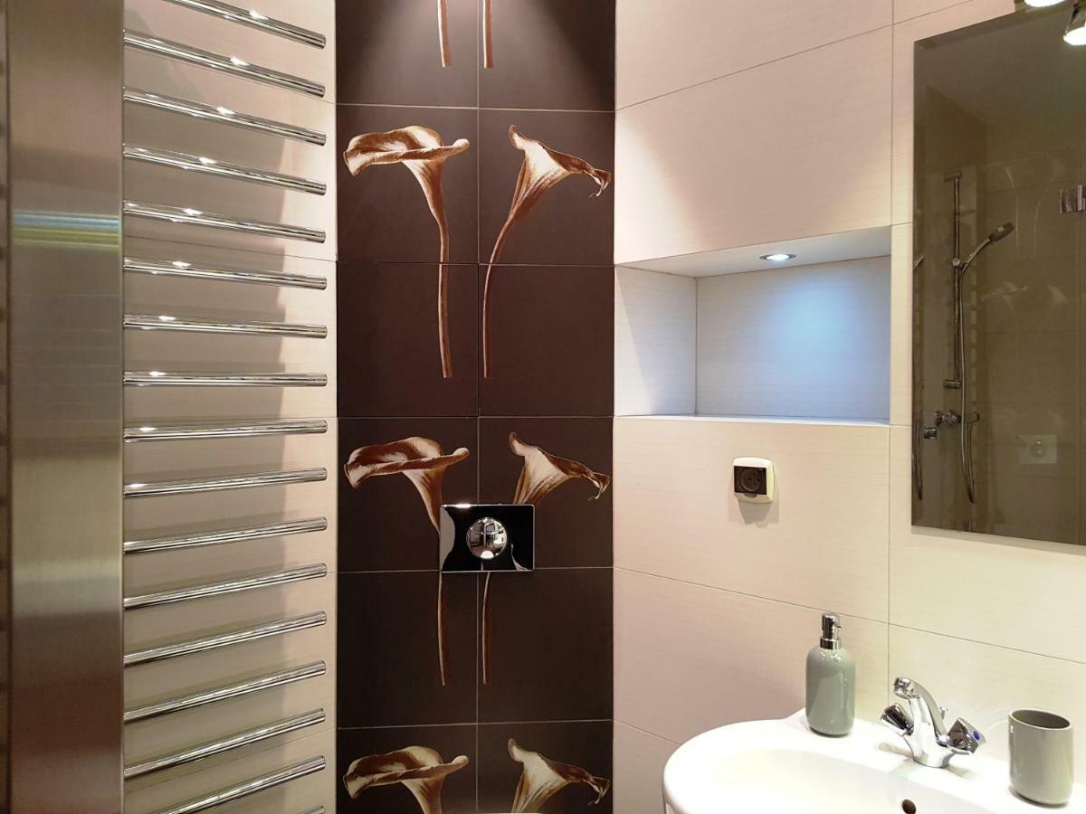 Apartament "Cleopatra 5" Przy Rynku Z Parkingiem, Faktury Vat Apartment Kielce Luaran gambar