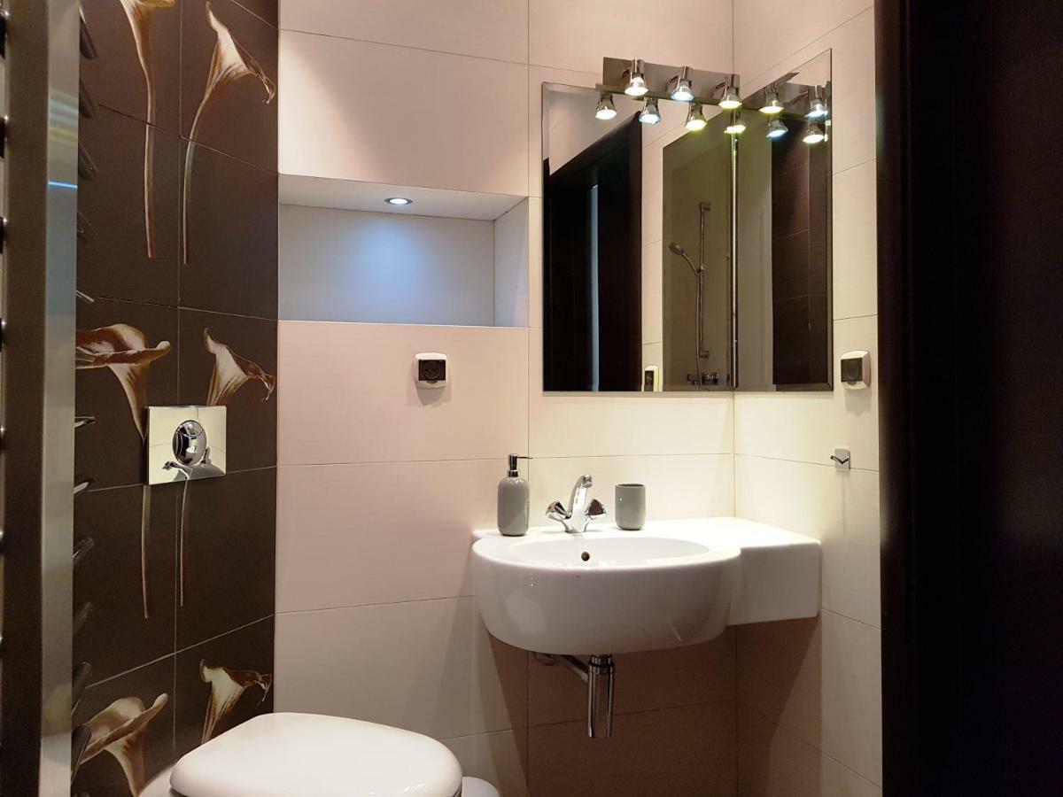 Apartament "Cleopatra 5" Przy Rynku Z Parkingiem, Faktury Vat Apartment Kielce Luaran gambar