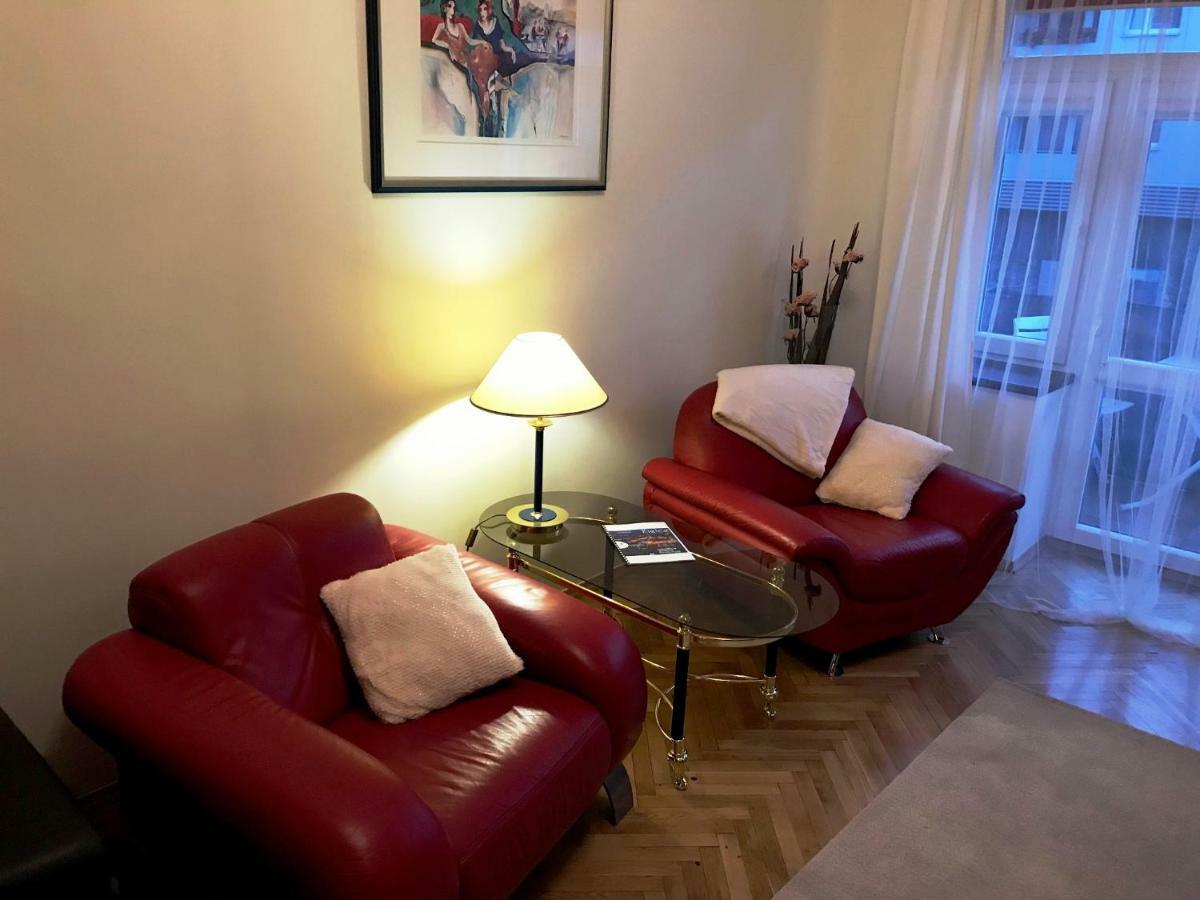 Apartament "Cleopatra 5" Przy Rynku Z Parkingiem, Faktury Vat Apartment Kielce Luaran gambar