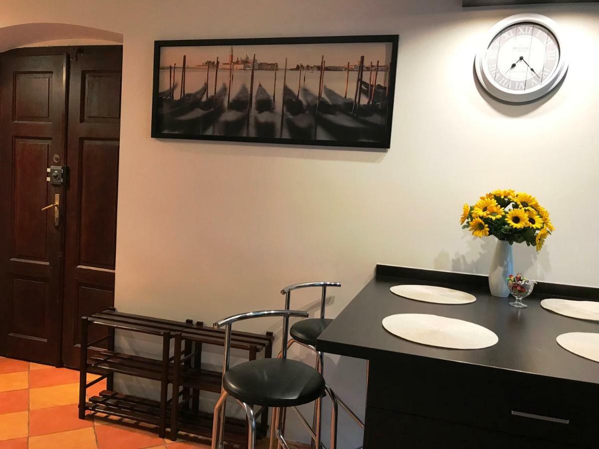 Apartament "Cleopatra 5" Przy Rynku Z Parkingiem, Faktury Vat Apartment Kielce Luaran gambar